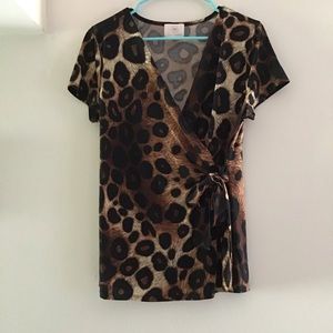 727 Trend women’s top. Size Large